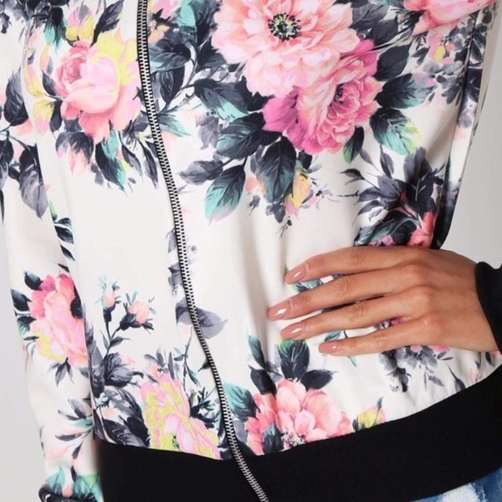 BESTSELLER RESTOCK!! ✨Floral Patterned Bomber✨ - Picture 2 of 6